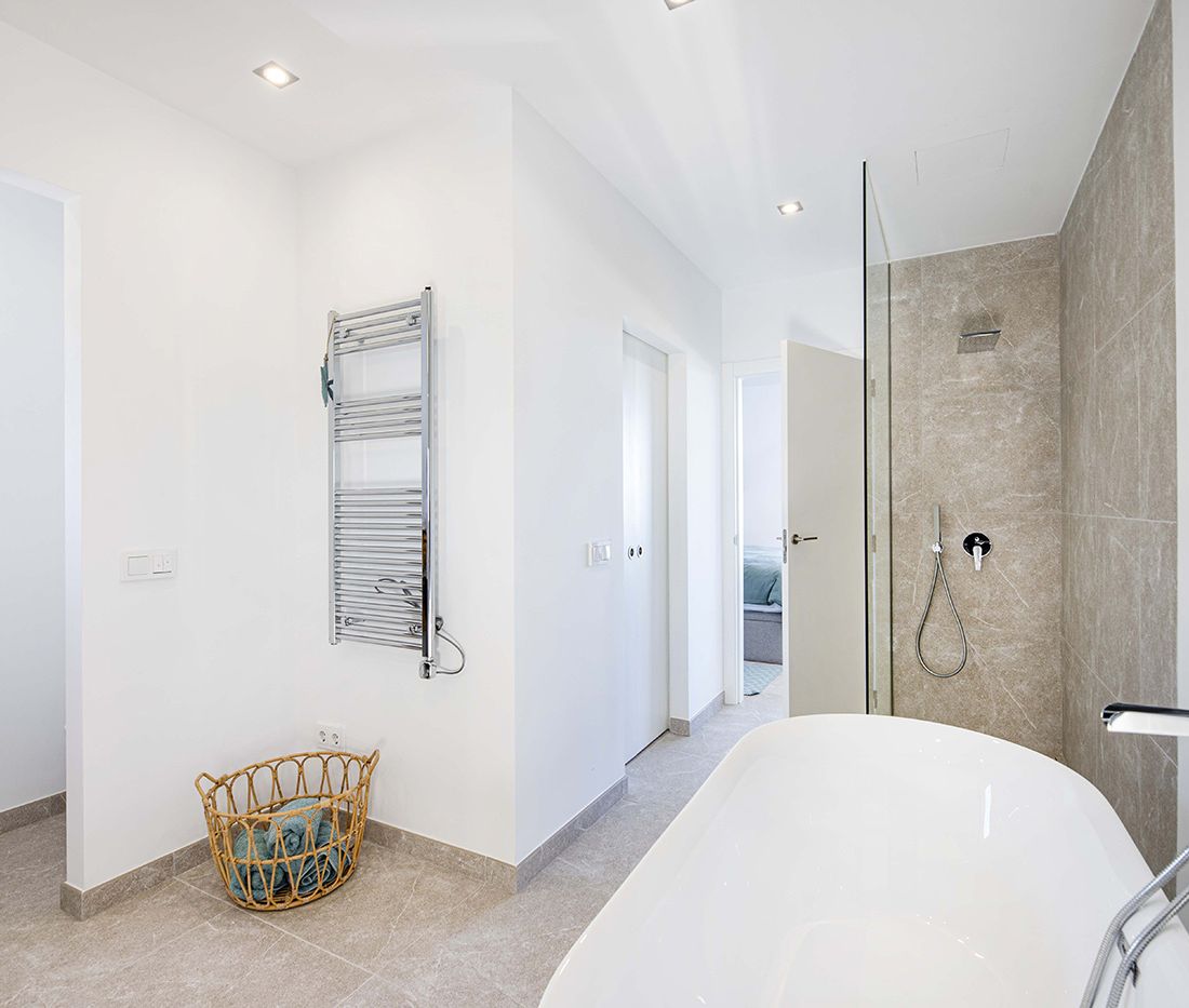 ODS Construcción & Promoción baño moderno de Pinaret 9, Cala Llombards